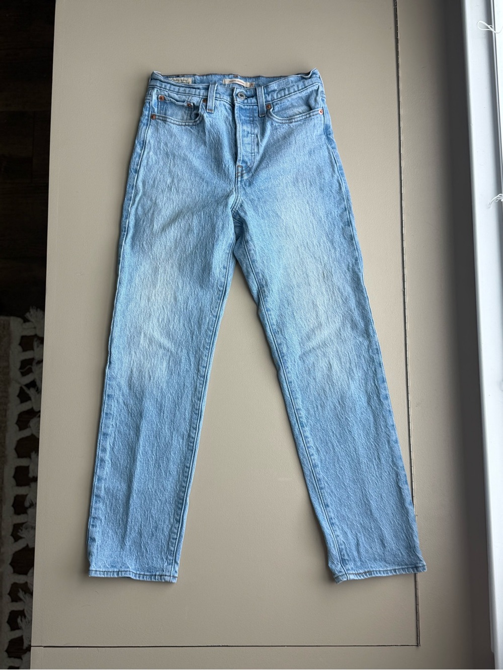 Levi’s Premium Wedgie Straight Jeans Light Wash High Rise Women’s 25 x 28